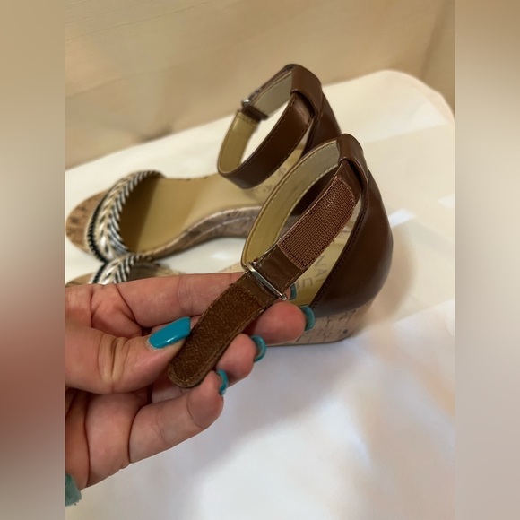 Naturalizer women’s wedge Velcro strap heel sandal summer vibes comfort - Picture 6 of 8